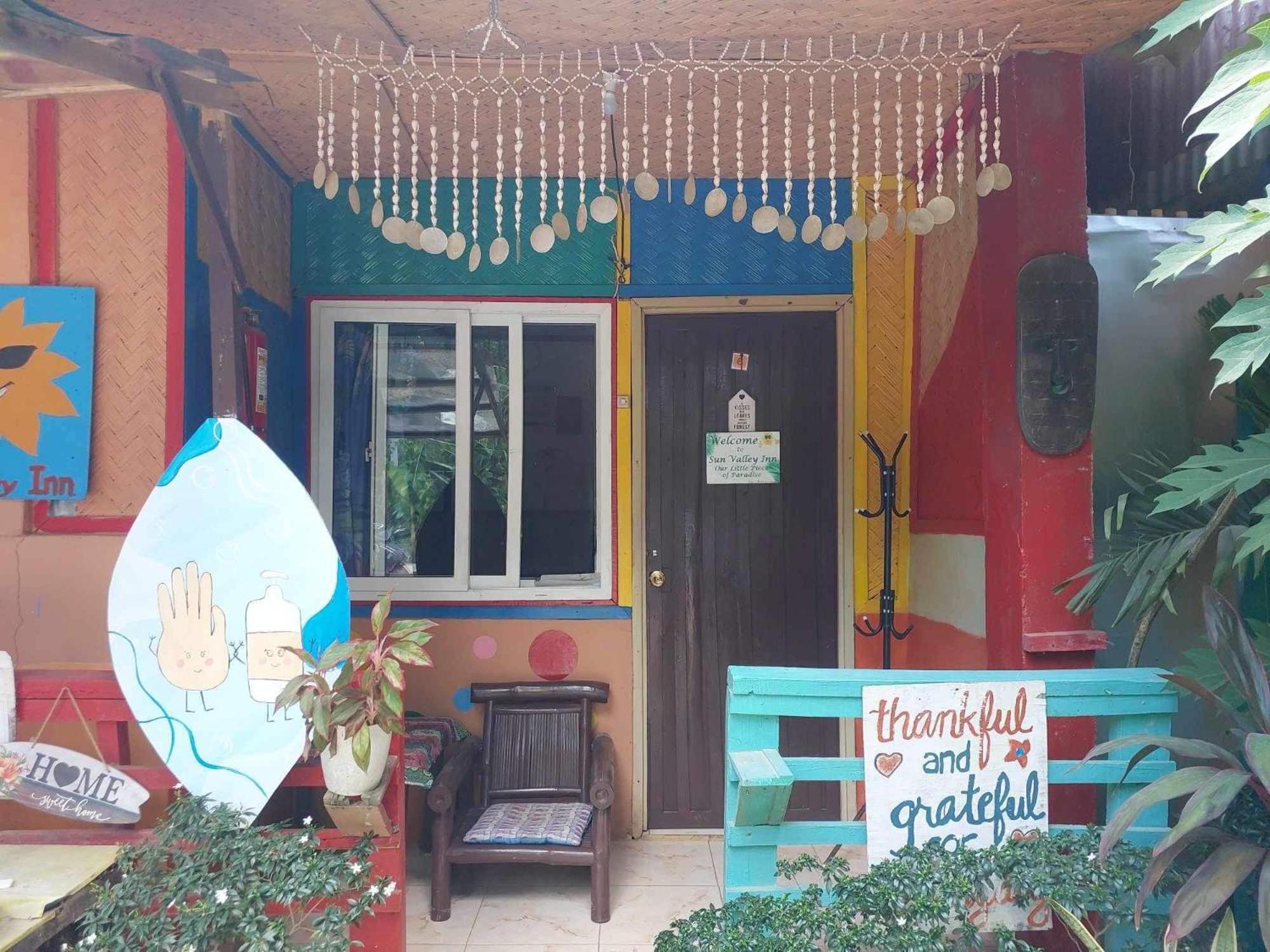 אל נידו Sun Valley Backpackers Inn מראה חיצוני תמונה