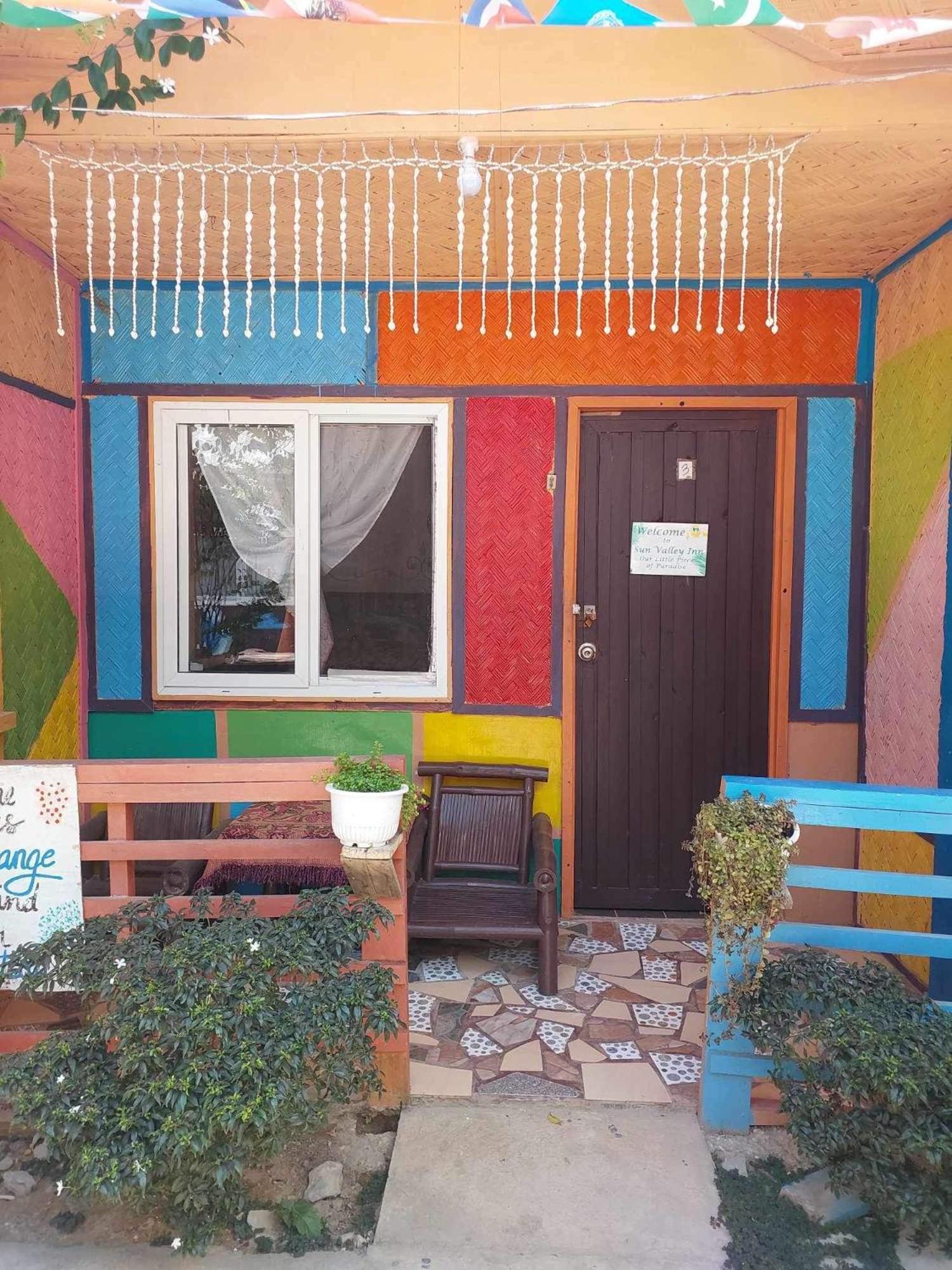 אל נידו Sun Valley Backpackers Inn מראה חיצוני תמונה