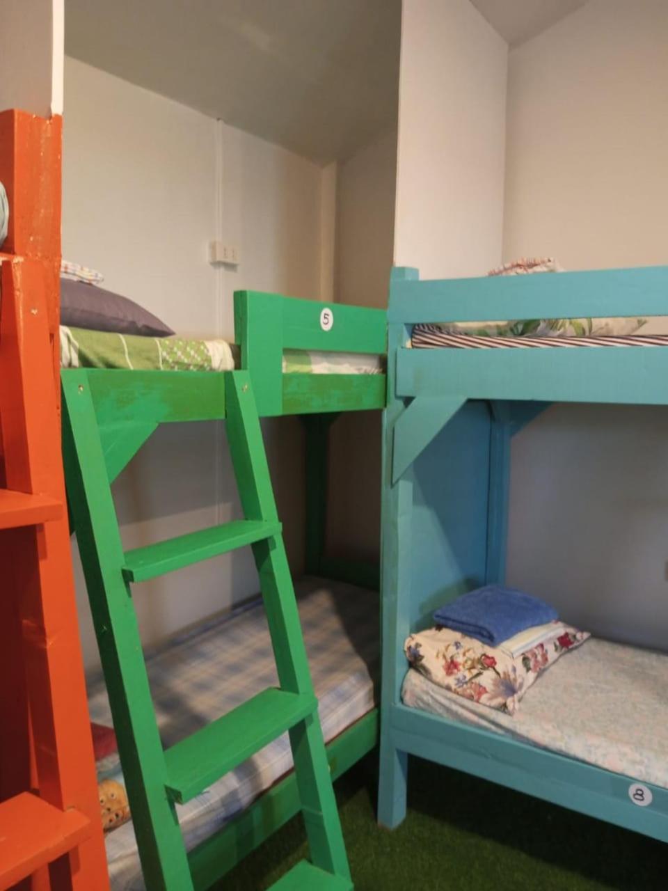 אל נידו Sun Valley Backpackers Inn מראה חיצוני תמונה
