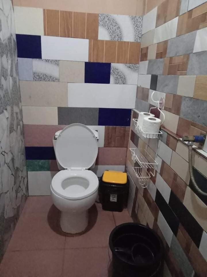אל נידו Sun Valley Backpackers Inn מראה חיצוני תמונה