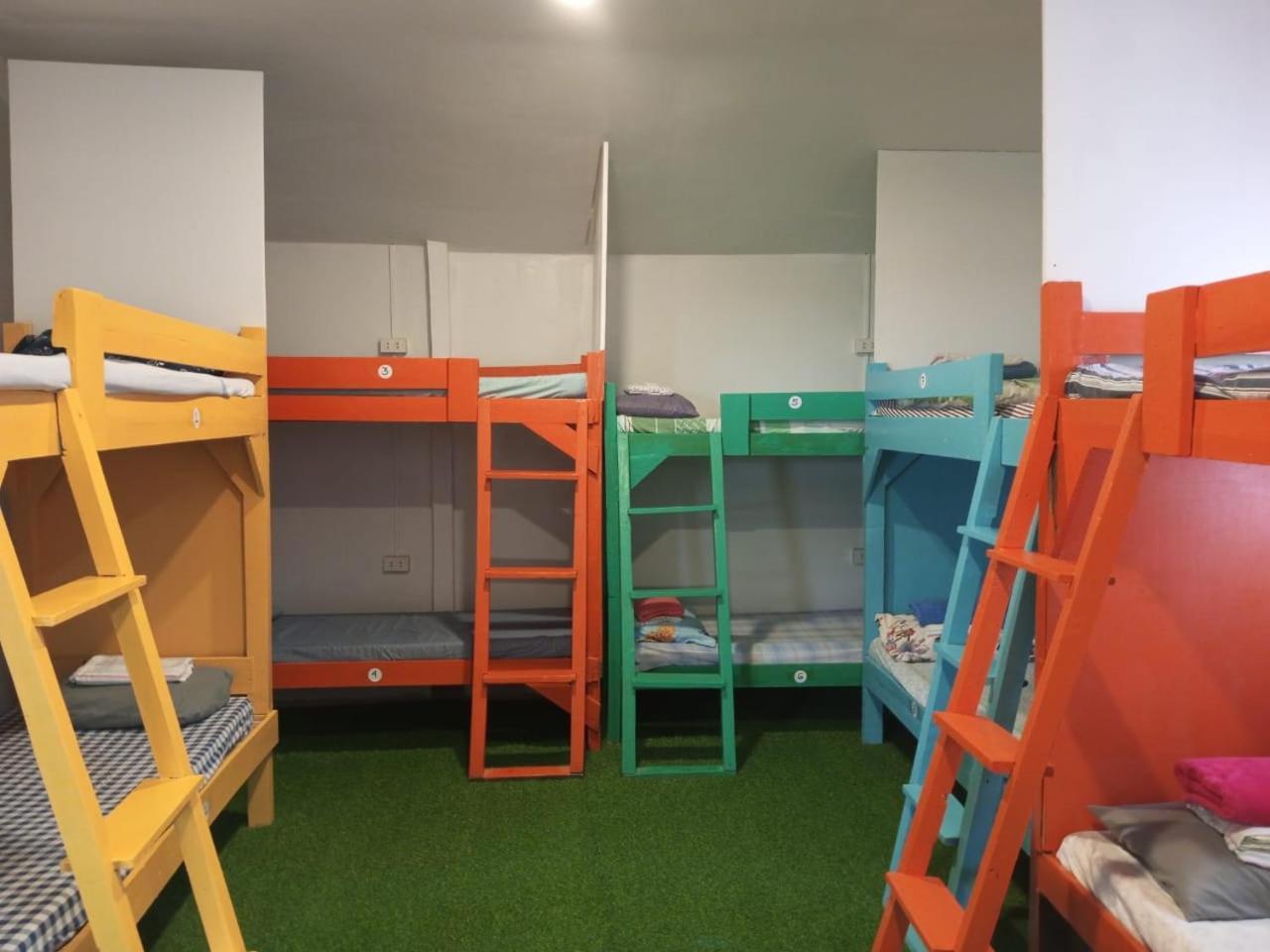אל נידו Sun Valley Backpackers Inn מראה חיצוני תמונה
