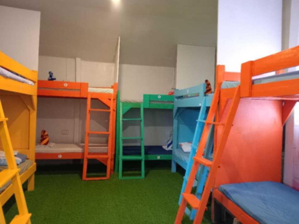 אל נידו Sun Valley Backpackers Inn מראה חיצוני תמונה