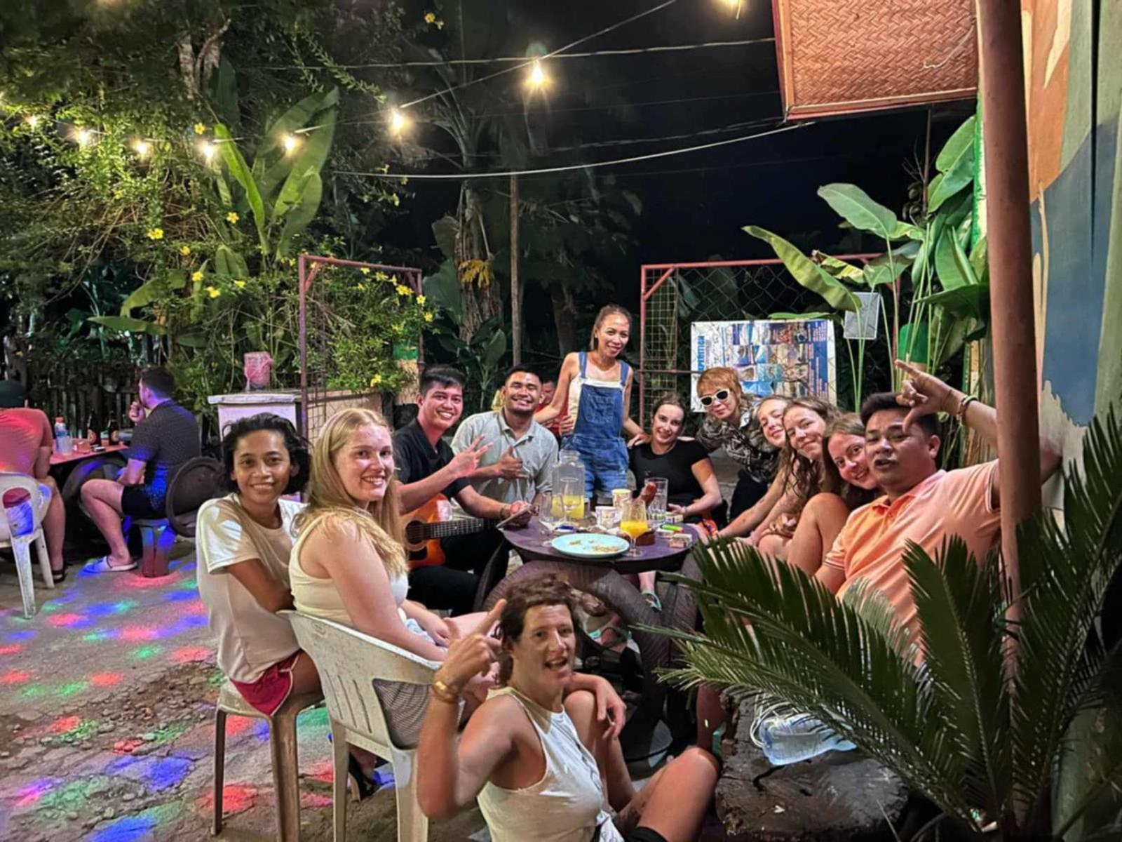 אל נידו Sun Valley Backpackers Inn מראה חיצוני תמונה